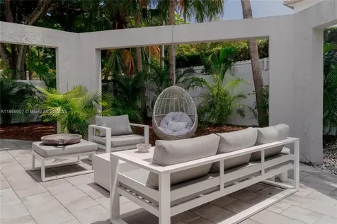 200 W Mcintyre Street Key Biscayne FL 33149