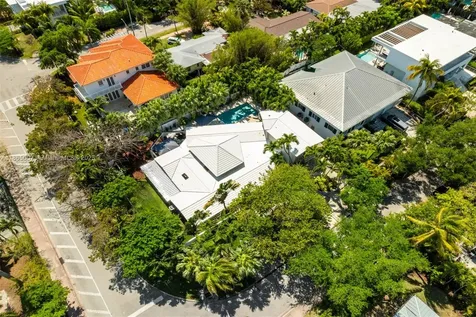 200 W Mcintyre Street Key Biscayne FL 33149