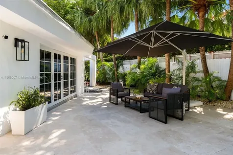 200 W Mcintyre Street Key Biscayne FL 33149