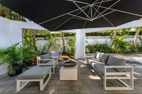 200 W Mcintyre Street Key Biscayne FL 33149