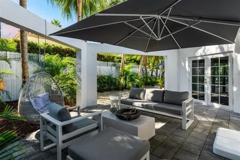 200 W Mcintyre Street Key Biscayne FL 33149