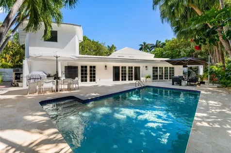 200 W Mcintyre Street Key Biscayne FL 33149