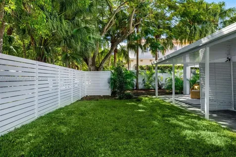 200 W Mcintyre Street Key Biscayne FL 33149