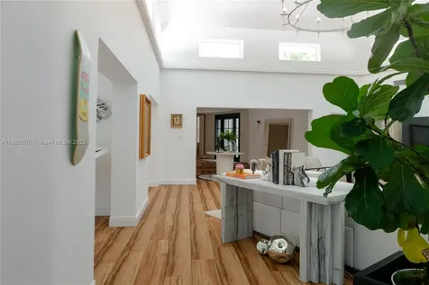 200 W Mcintyre Street Key Biscayne FL 33149