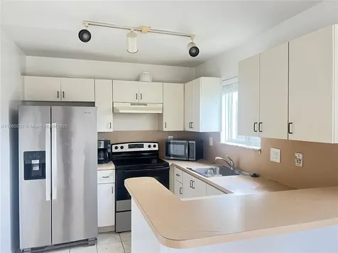 3390 NE 9th Street Homestead FL 33033