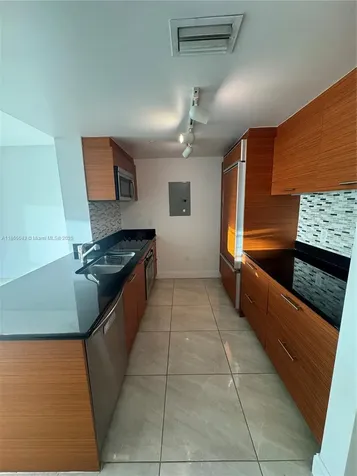 50 Biscayne Boulevard Miami FL 33132