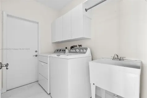9764 NW 32nd Street Doral FL 33172