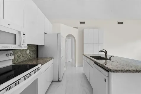 9764 NW 32nd Street Doral FL 33172