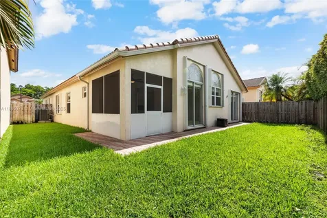 9764 NW 32nd Street Doral FL 33172