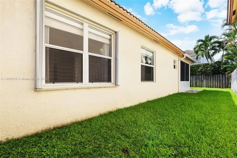 9764 NW 32nd Street Doral FL 33172