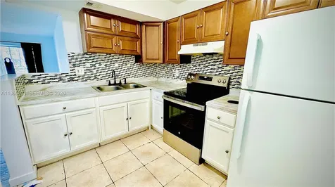 3700 NW 21st Street Lauderdale Lakes FL 33311