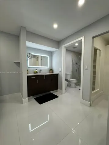 1051 NW 128th Avenue Miami FL 33182