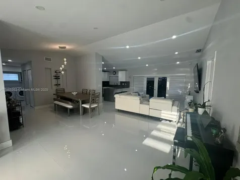 1051 NW 128th Avenue Miami FL 33182