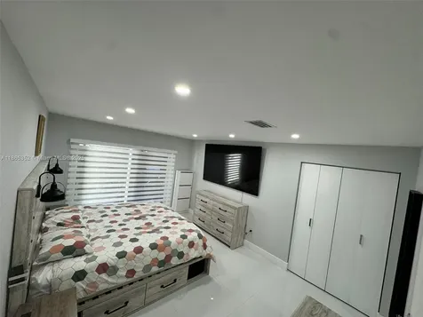 1051 NW 128th Avenue Miami FL 33182