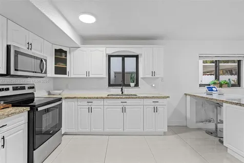 8705 NW 150th Terrace Miami Lakes FL 33018