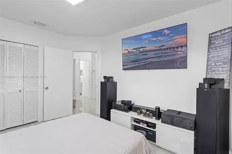 8705 NW 150th Terrace Miami Lakes FL 33018