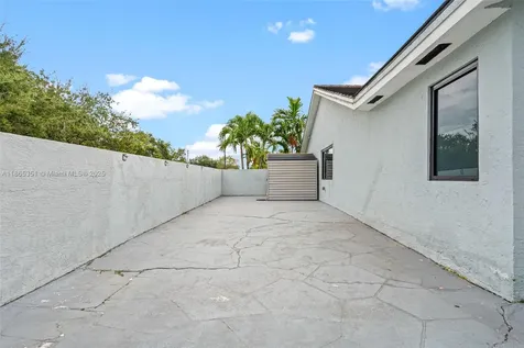 8705 NW 150th Terrace Miami Lakes FL 33018