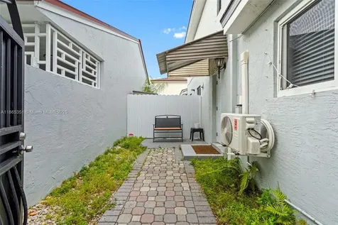 8705 NW 150th Terrace Miami Lakes FL 33018