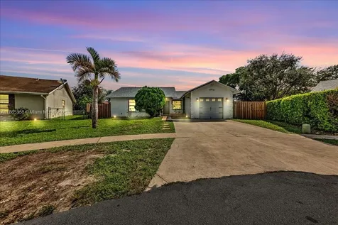 4916 NW 92nd Avenue Sunrise FL 33351