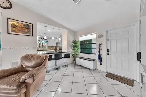 4916 NW 92nd Avenue Sunrise FL 33351