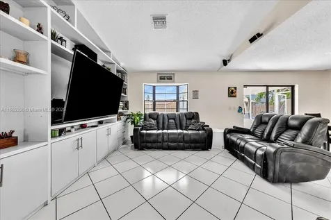 4916 NW 92nd Avenue Sunrise FL 33351