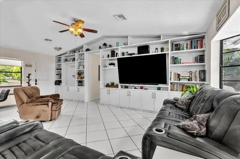 4916 NW 92nd Avenue Sunrise FL 33351