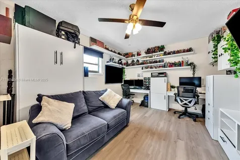 4916 NW 92nd Avenue Sunrise FL 33351