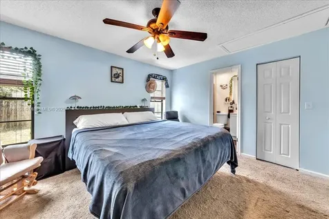 4916 NW 92nd Avenue Sunrise FL 33351