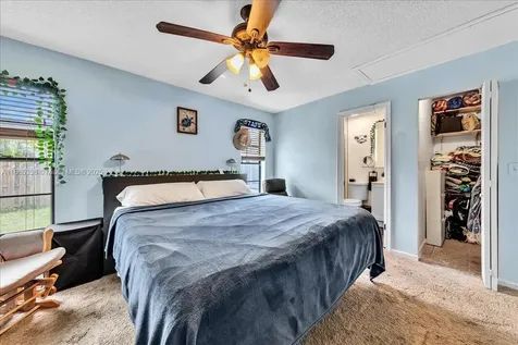 4916 NW 92nd Avenue Sunrise FL 33351