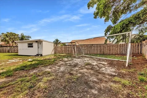 4916 NW 92nd Avenue Sunrise FL 33351