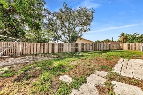 4916 NW 92nd Avenue Sunrise FL 33351
