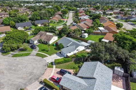 4916 NW 92nd Avenue Sunrise FL 33351