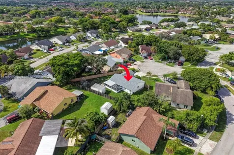 4916 NW 92nd Avenue Sunrise FL 33351