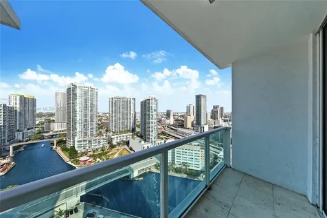 31 SE 5th Street Miami FL 33131