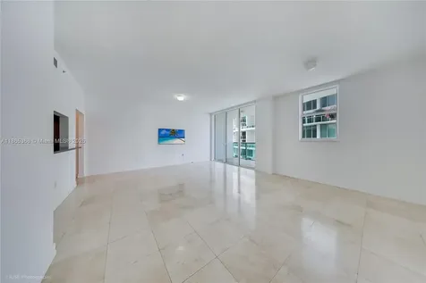 31 SE 5th Street Miami FL 33131