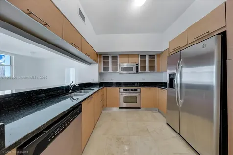 31 SE 5th Street Miami FL 33131