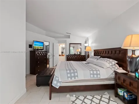 19253 NW 22nd Street Pembroke Pines FL 33029