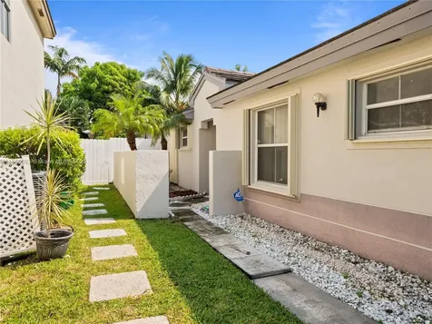 19253 NW 22nd Street Pembroke Pines FL 33029