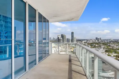 100 S Pointe Drive Miami Beach FL 33139