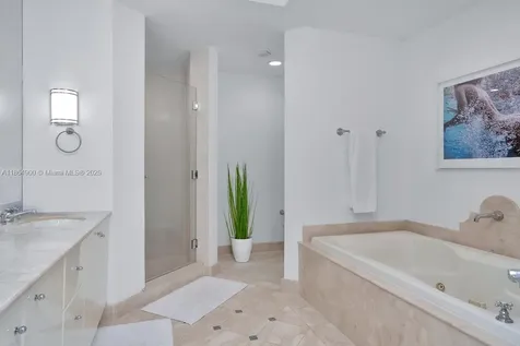 100 S Pointe Drive Miami Beach FL 33139