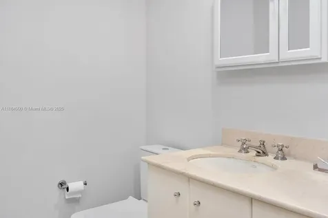 100 S Pointe Drive Miami Beach FL 33139