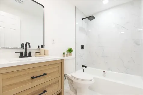 711 NW 15th Way Fort Lauderdale FL 33311