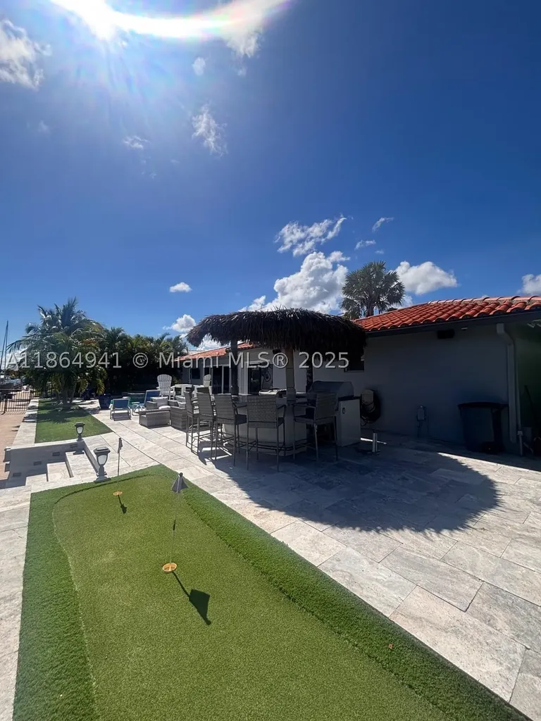 4220 NE 27th Avenue Lighthouse Point FL 33064