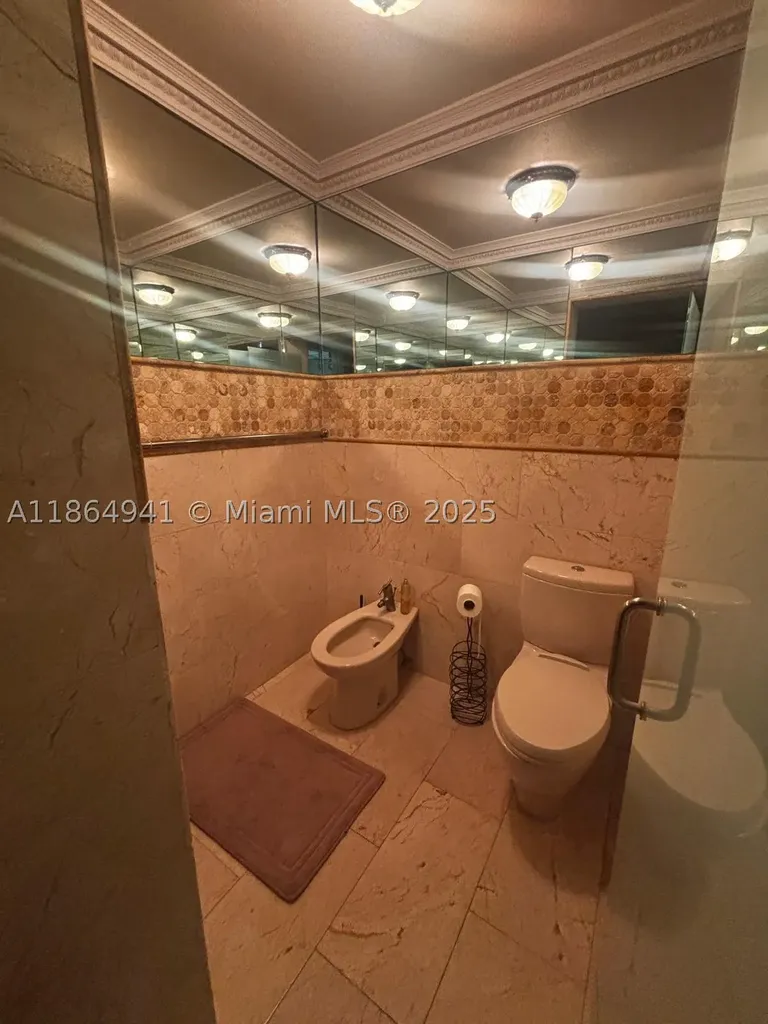 4220 NE 27th Avenue Lighthouse Point FL 33064