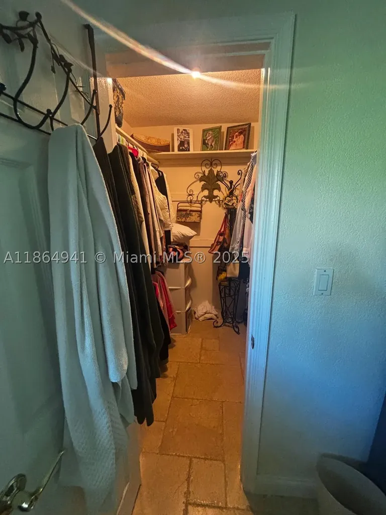 4220 NE 27th Avenue Lighthouse Point FL 33064