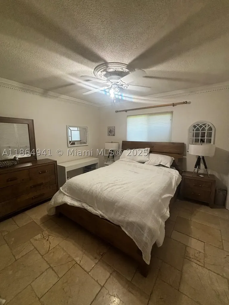 4220 NE 27th Avenue Lighthouse Point FL 33064