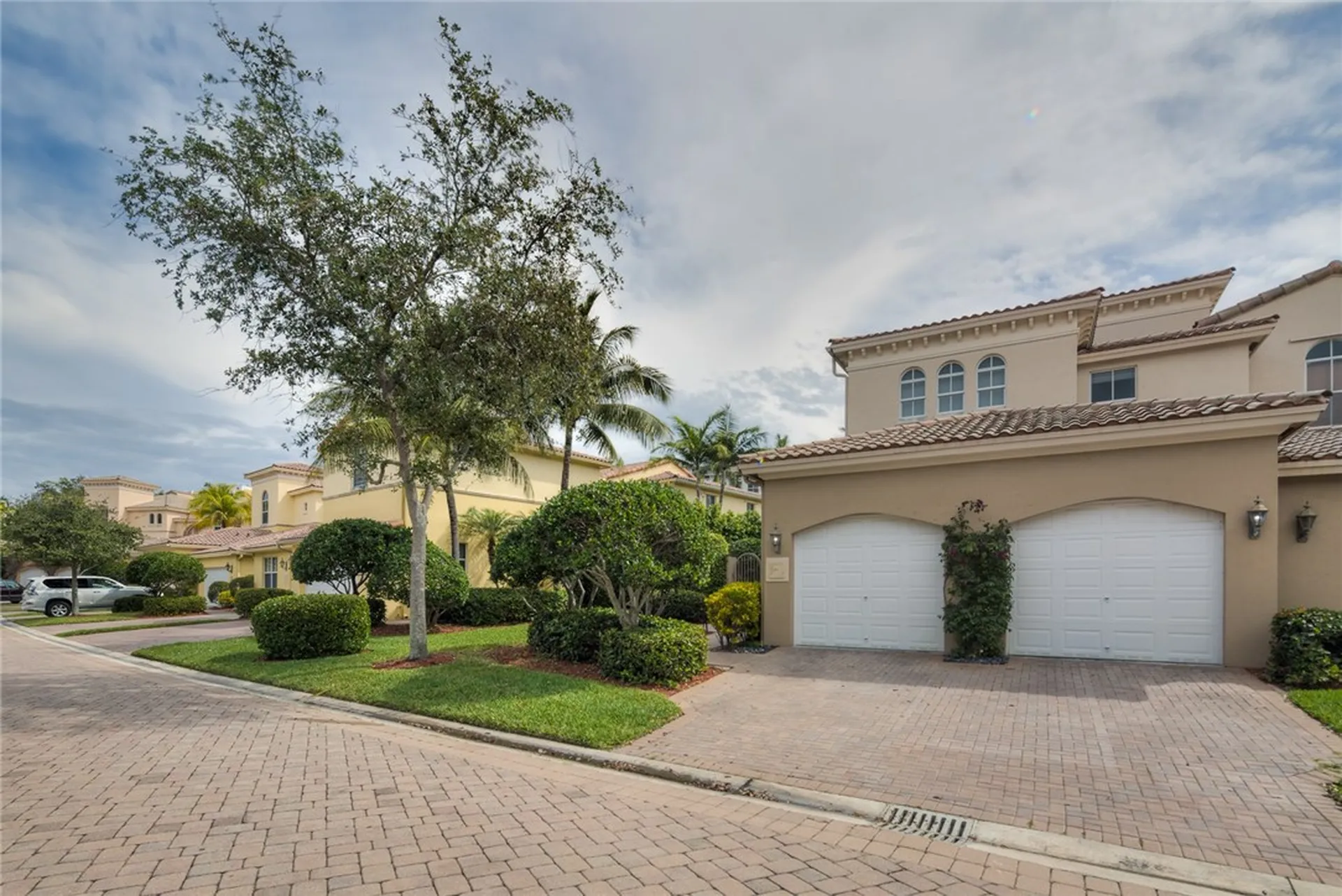 4220 NE 27th Avenue Lighthouse Point FL 33064