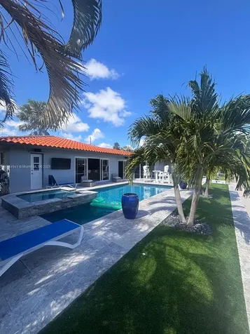 4220 NE 27th Avenue Lighthouse Point FL 33064