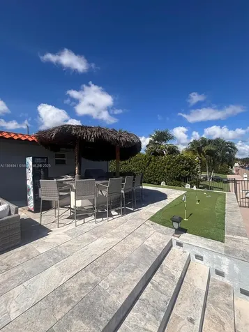 4220 NE 27th Avenue Lighthouse Point FL 33064