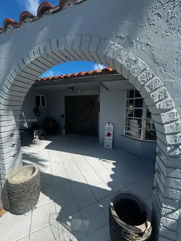 4220 NE 27th Avenue Lighthouse Point FL 33064